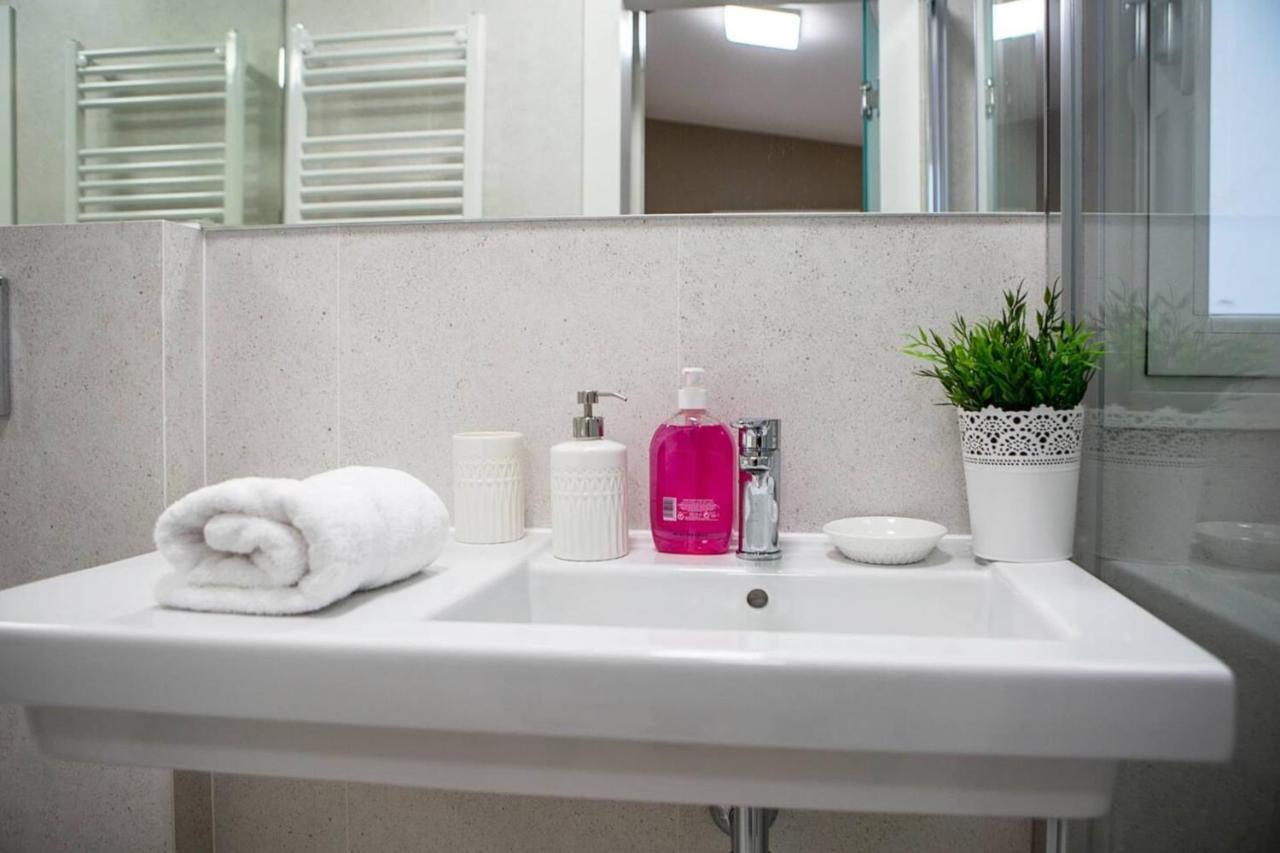 Ferienwohnung Cozy 2Bed2Bath&Patio W Bedbath In Mdrd'S Center Madrid Exterior foto